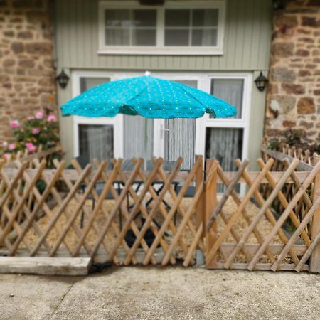 Les Petits Champs Apartman Buais-les-Monts Kültér fotó