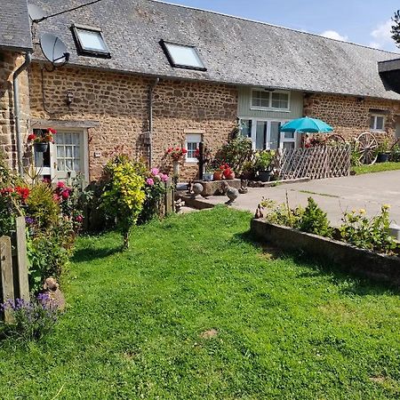 Les Petits Champs Apartman Buais-les-Monts Kültér fotó