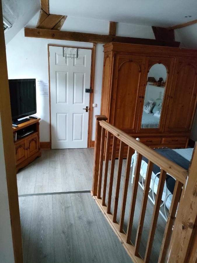 Les Petits Champs Apartman Buais-les-Monts Kültér fotó