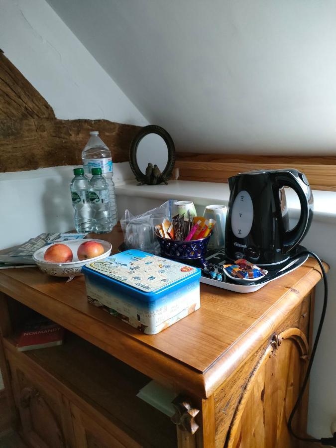 Les Petits Champs Apartman Buais-les-Monts Kültér fotó